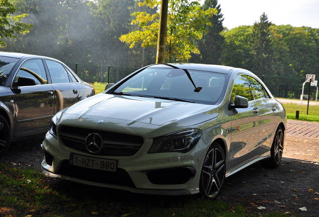 Mercedes-Benz CLA 45 AMG C117