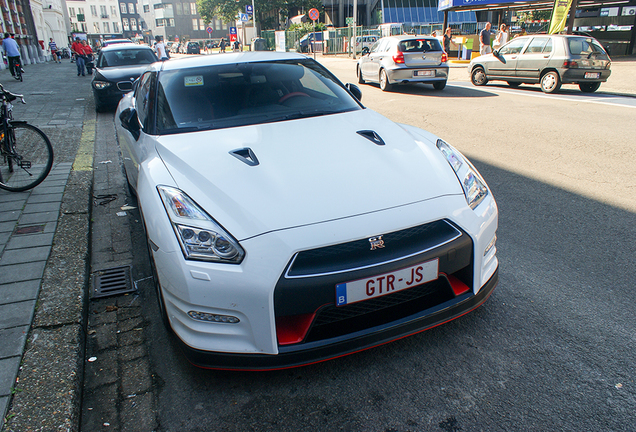 Nissan GT-R 2015