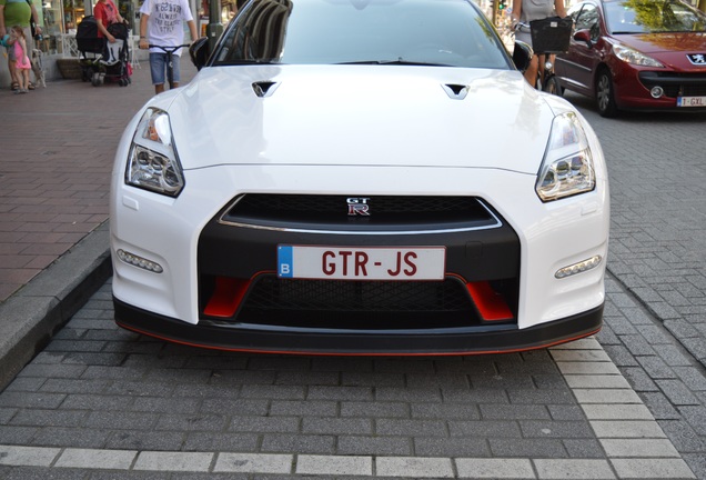 Nissan GT-R 2015