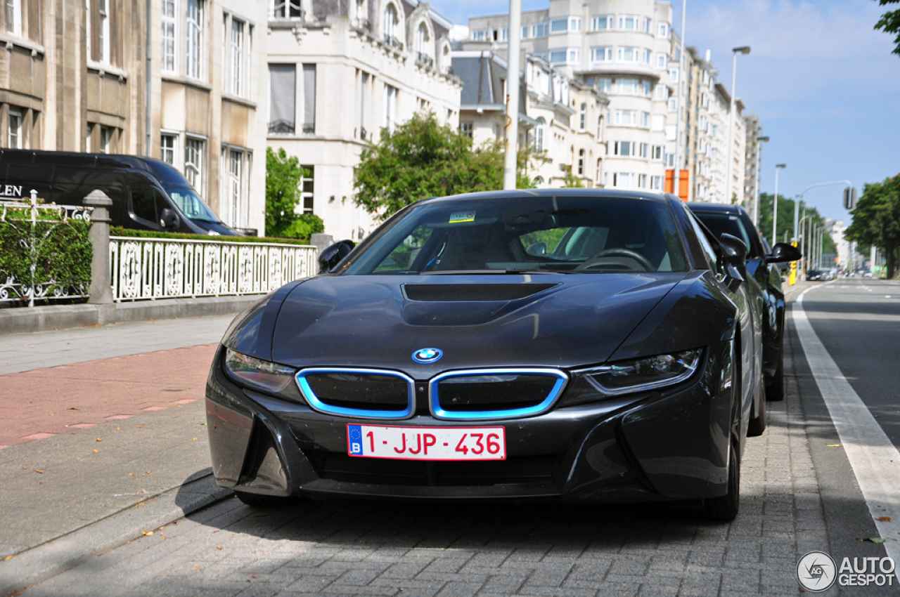 BMW i8