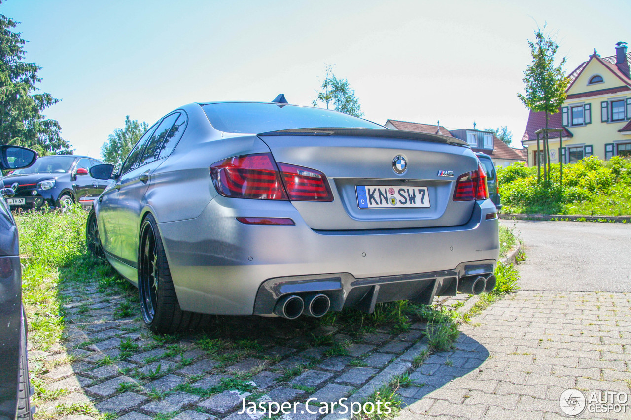 BMW M5 F10 2011