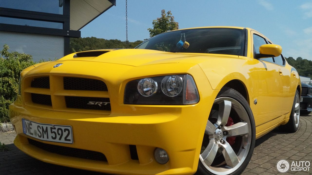 Dodge Charger SRT-8 Super Bee