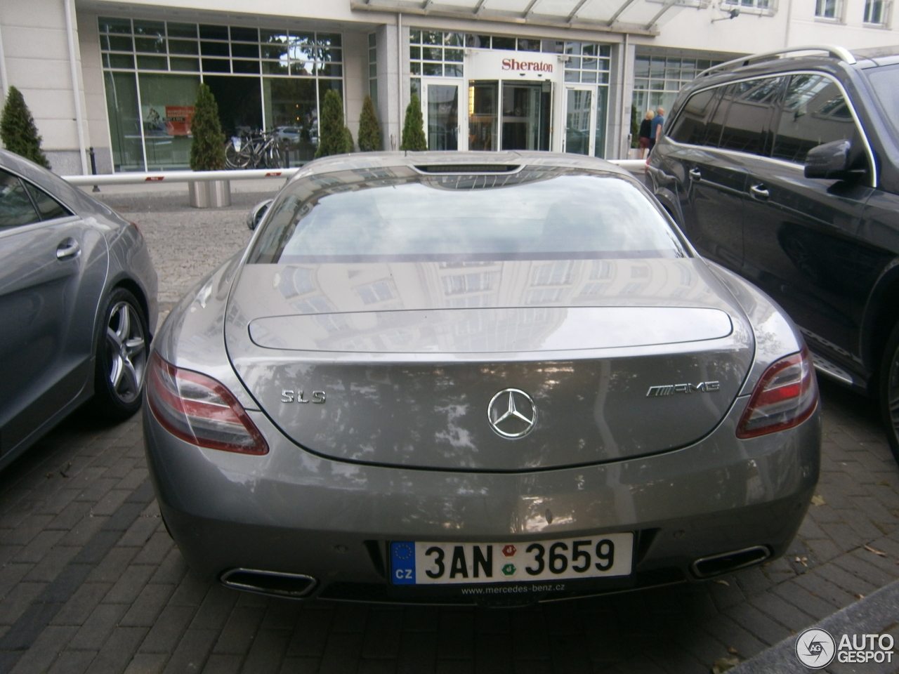 Mercedes-Benz SLS AMG