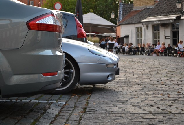 Aston Martin DB7 Volante