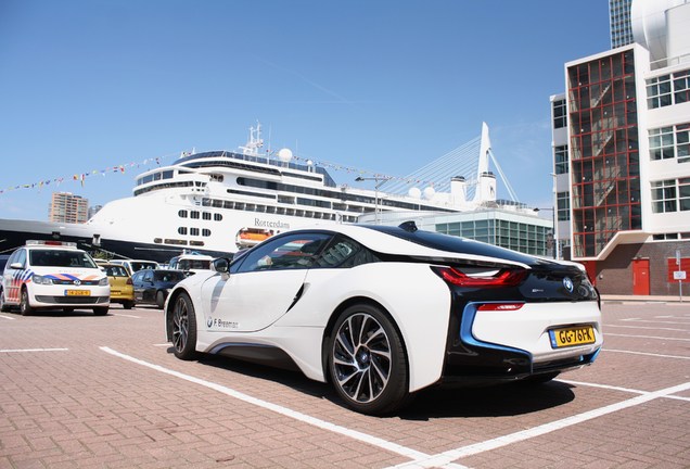 BMW i8