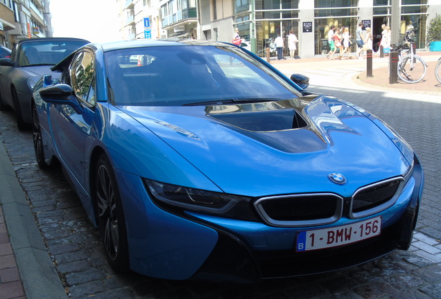 BMW i8