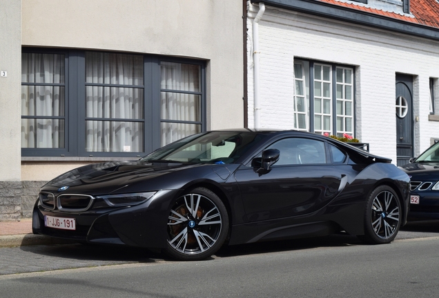 BMW i8