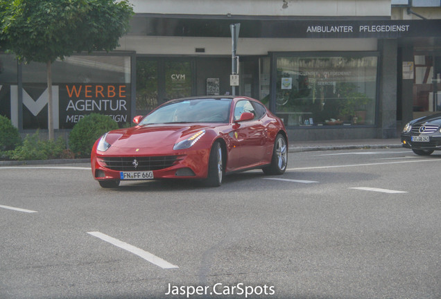 Ferrari FF