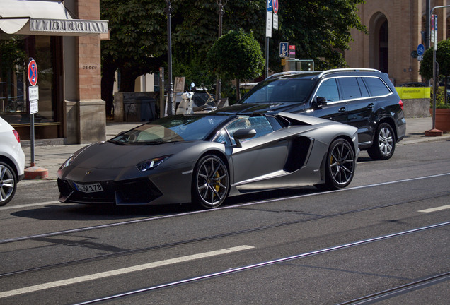 Lamborghini Aventador LP700-4 Roadster