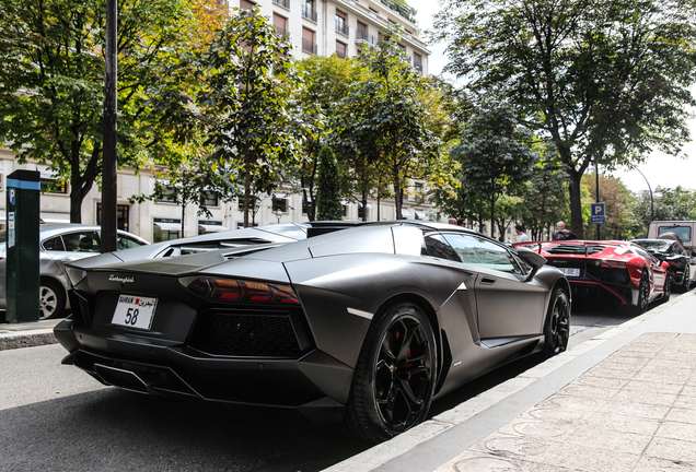 Lamborghini Aventador LP700-4 Roadster