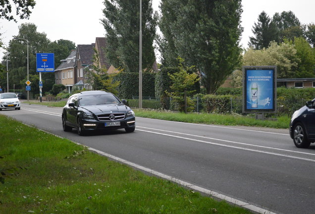 Mercedes-Benz CLS 63 AMG X218 Shooting Brake