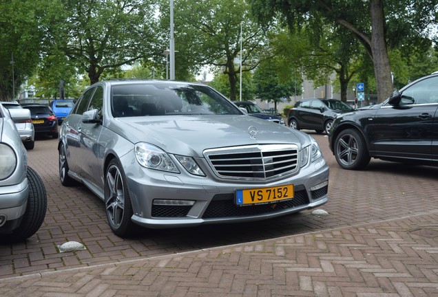 Mercedes-Benz E 63 AMG W212 V8 Biturbo