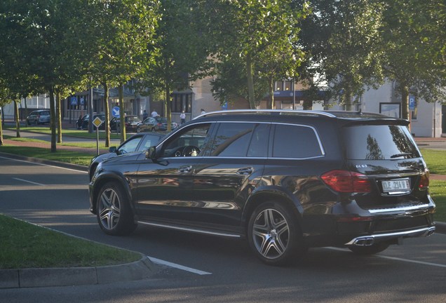 Mercedes-Benz GL 63 AMG X166