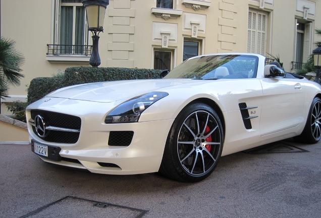 Mercedes-Benz SLS AMG GT Roadster