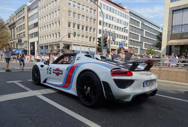 Porsche 918 Spyder Weissach Package