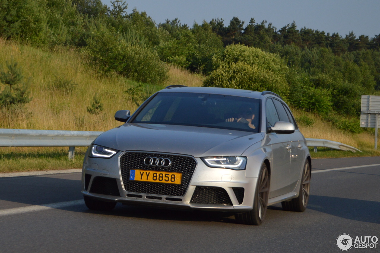 Audi RS4 Avant B8