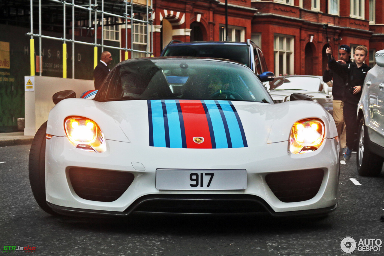 Porsche 918 Spyder Weissach Package