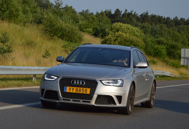 Audi RS4 Avant B8