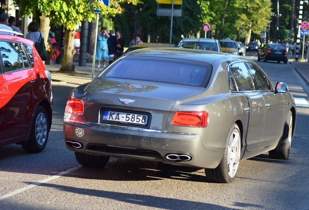 Bentley Flying Spur V8