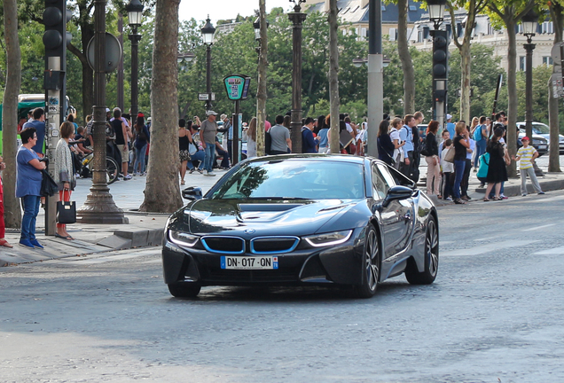 BMW i8