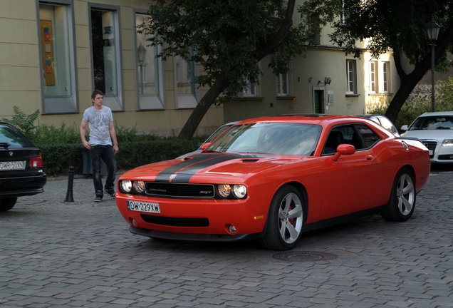 Dodge Challenger SRT-8