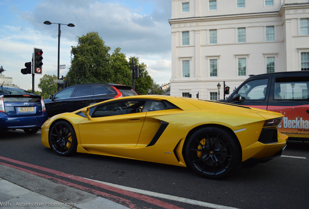 Lamborghini Aventador LP700-4