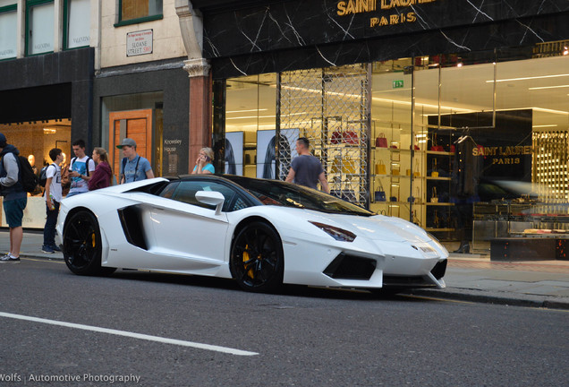 Lamborghini Aventador LP700-4 Roadster