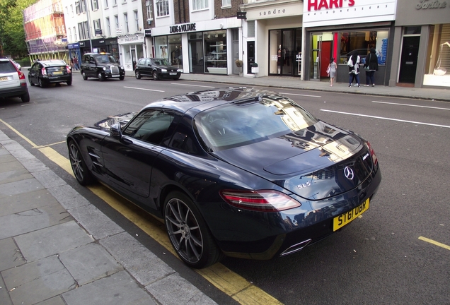 Mercedes-Benz SLS AMG
