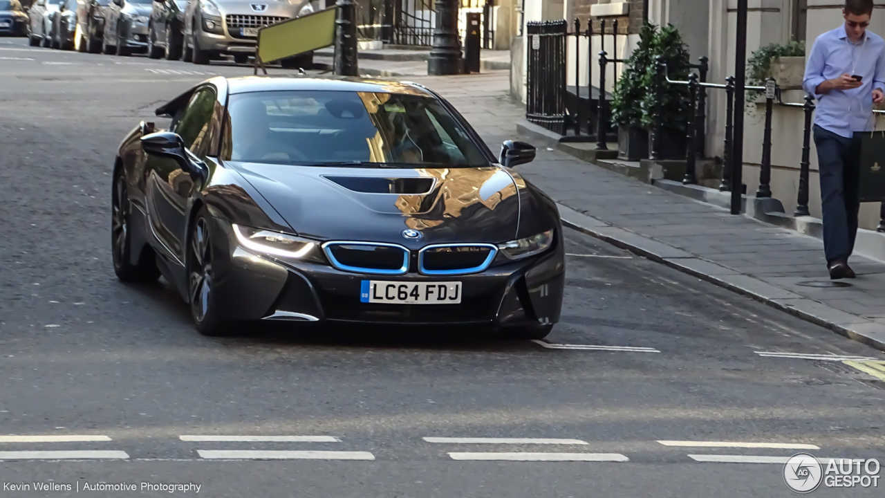 BMW i8