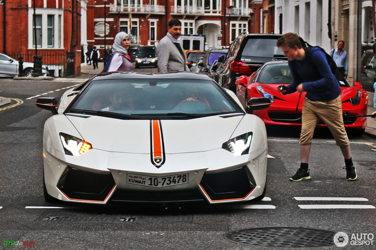 Lamborghini Aventador LP700-4 Roadster