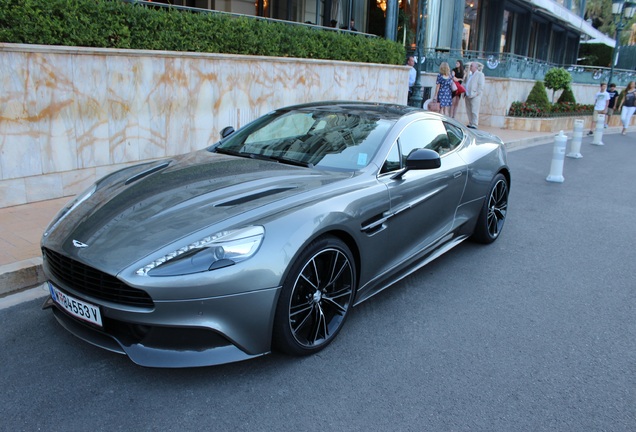 Aston Martin Vanquish 2013