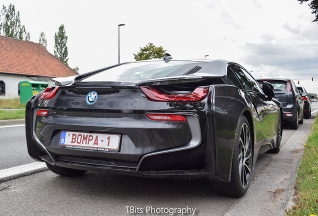 BMW i8