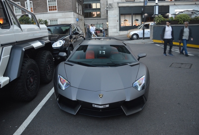 Lamborghini Aventador LP700-4