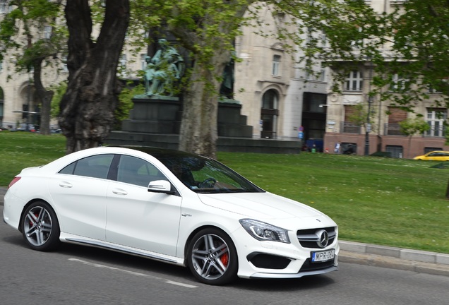 Mercedes-Benz CLA 45 AMG C117