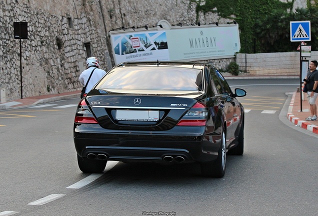 Mercedes-Benz S 63 AMG W221