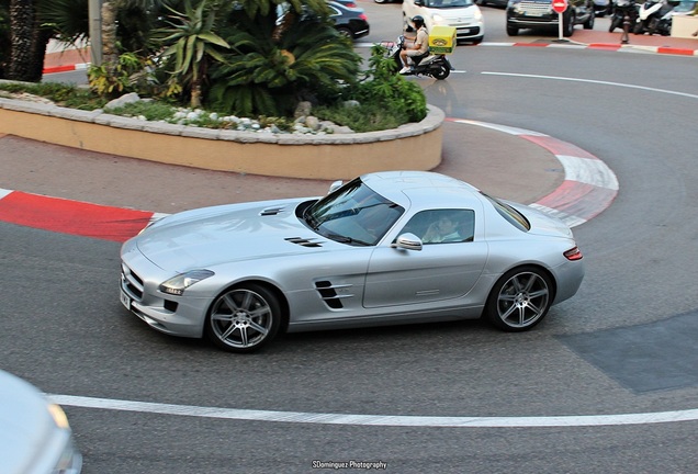 Mercedes-Benz SLS AMG