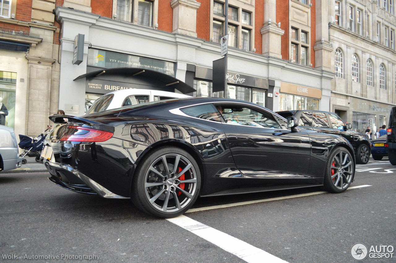 Aston Martin Vanquish 2013