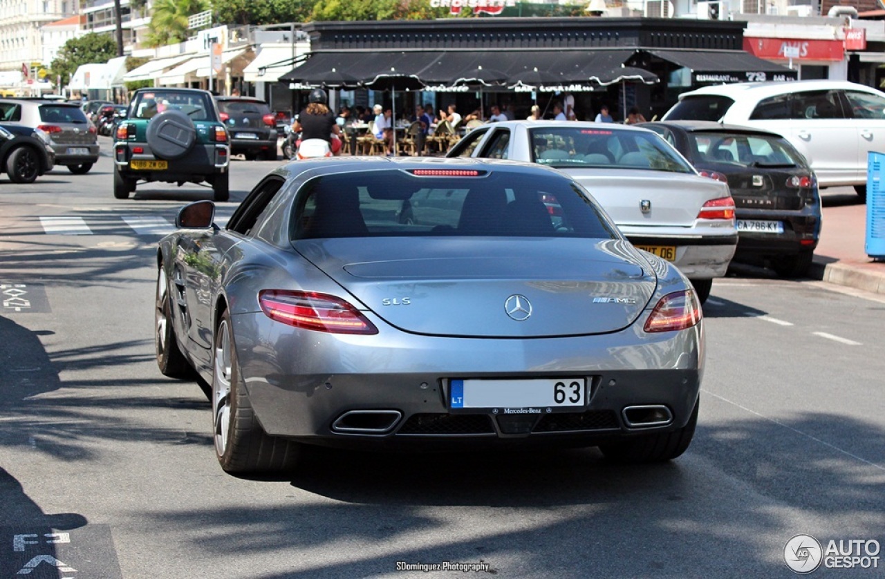 Mercedes-Benz SLS AMG