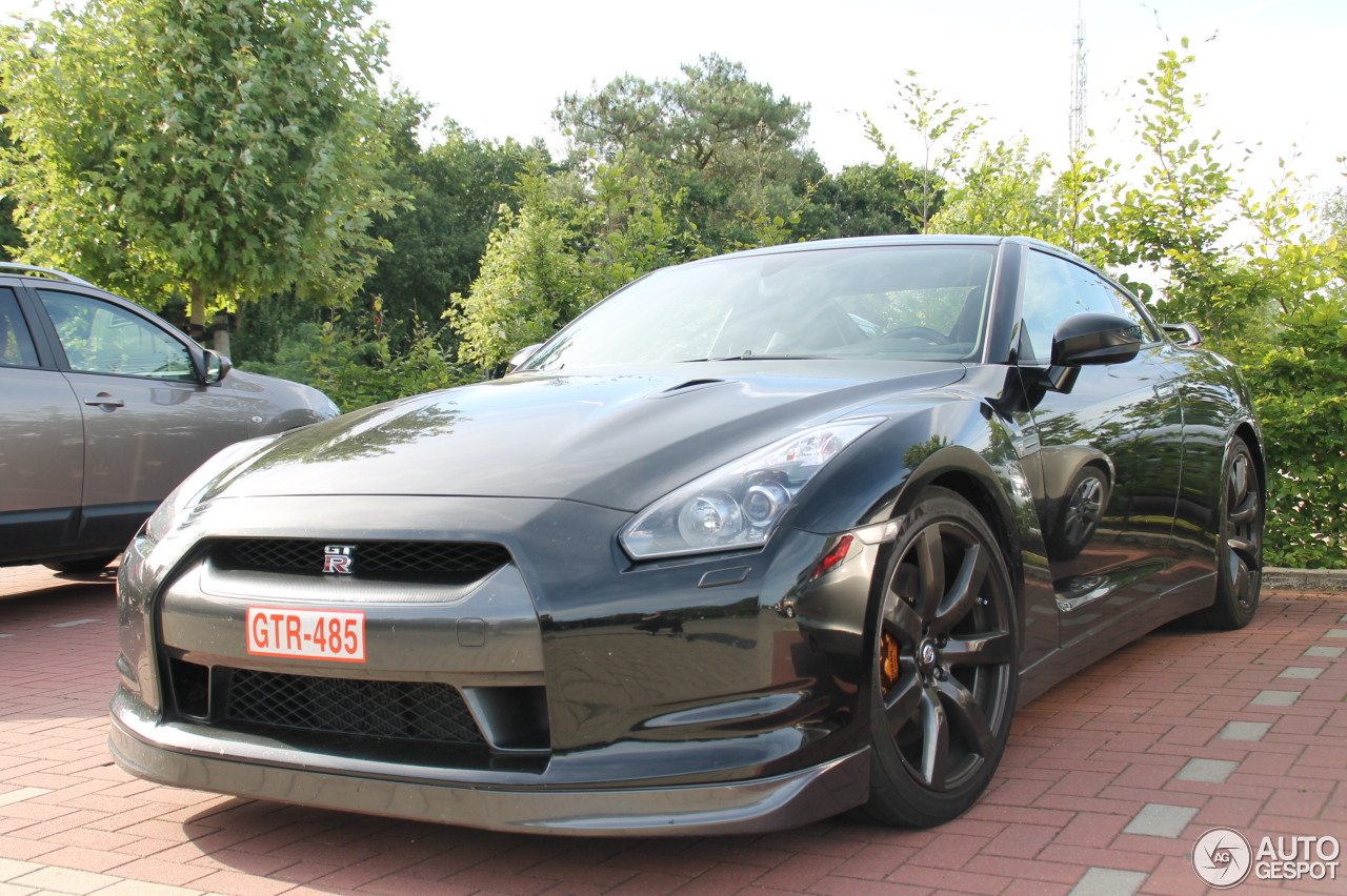 Nissan GT-R