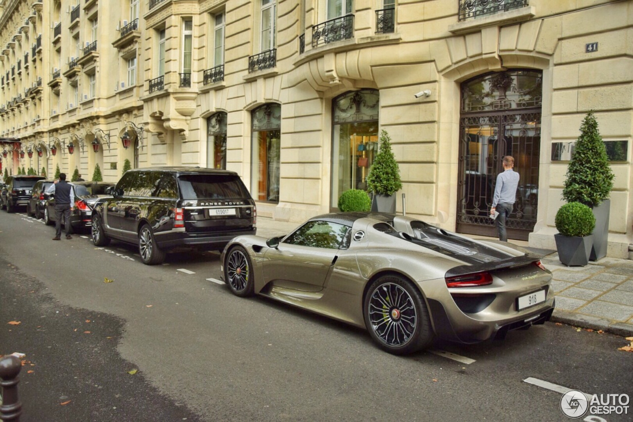 Porsche 918 Spyder Weissach Package