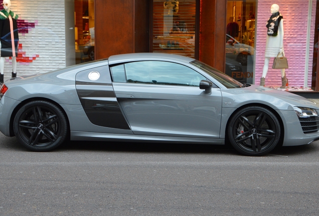 Audi R8 V10 Plus 2013