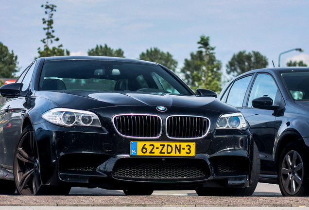 BMW M5 F10 2011