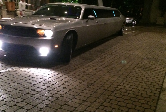 Dodge Challenger SRT-8 Limousine