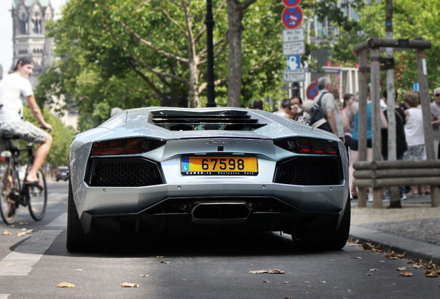 Lamborghini Aventador LP700-4