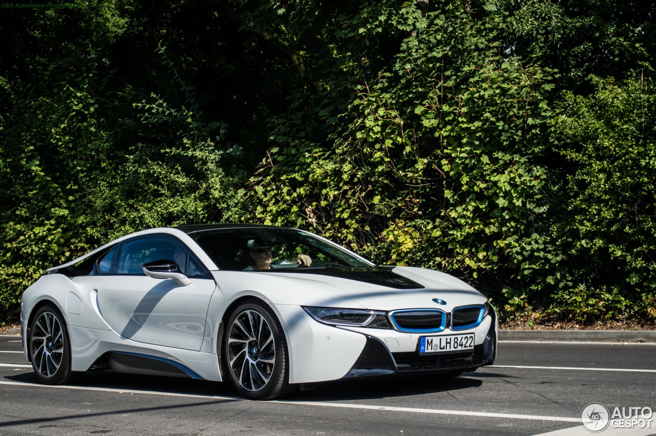 BMW i8