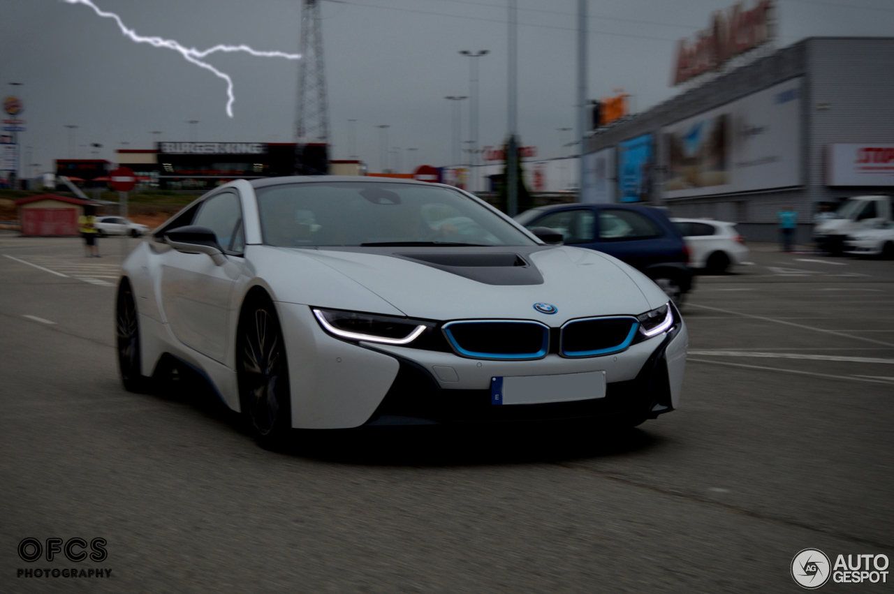 BMW i8