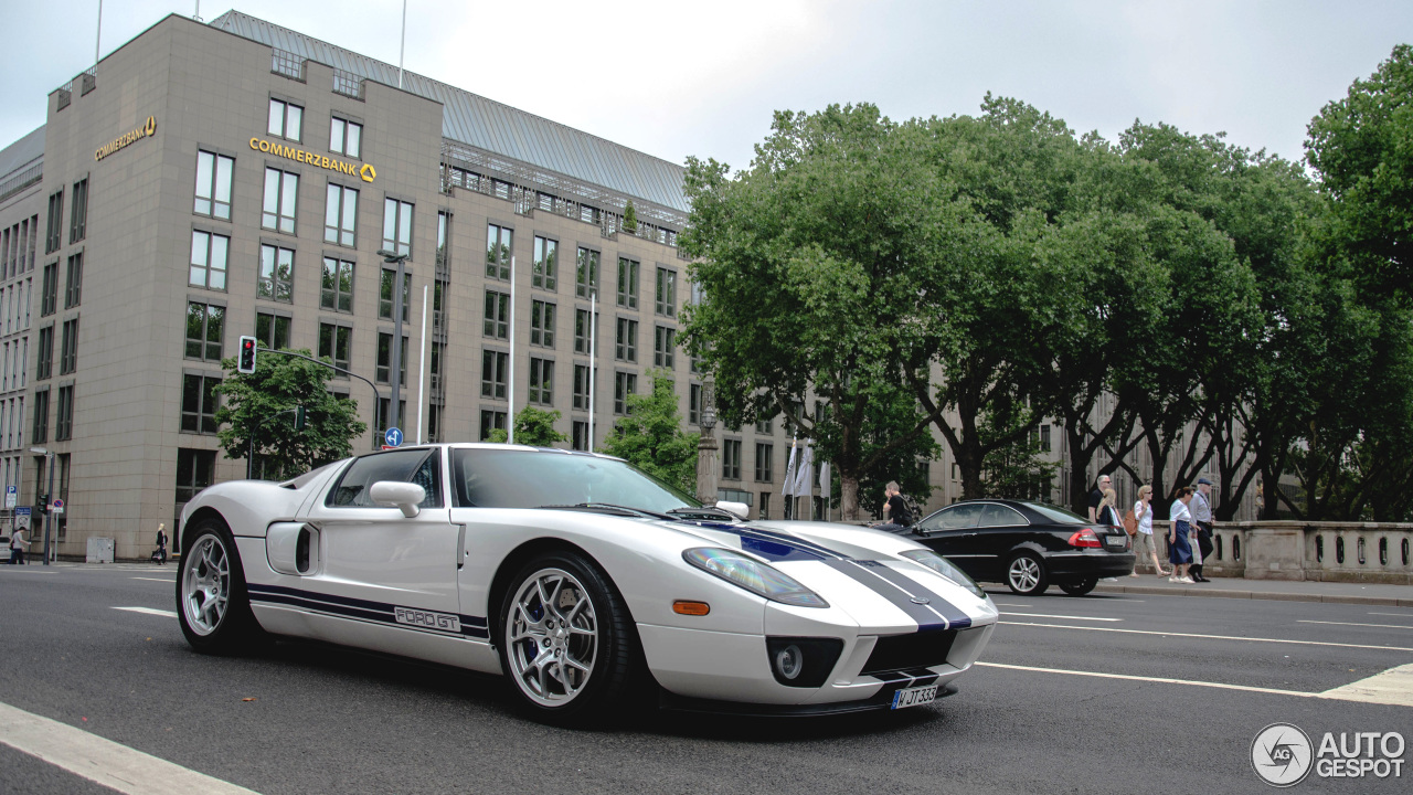 Ford GT