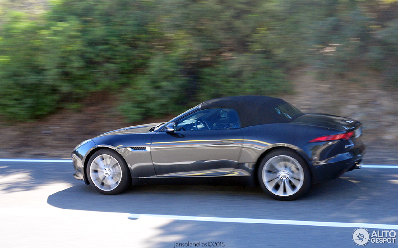 Jaguar F-TYPE S Convertible