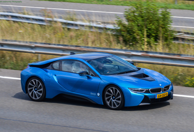 BMW i8