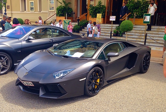 Lamborghini Aventador LP700-4